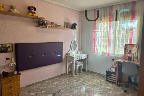 Resale - Villa - Benidorm