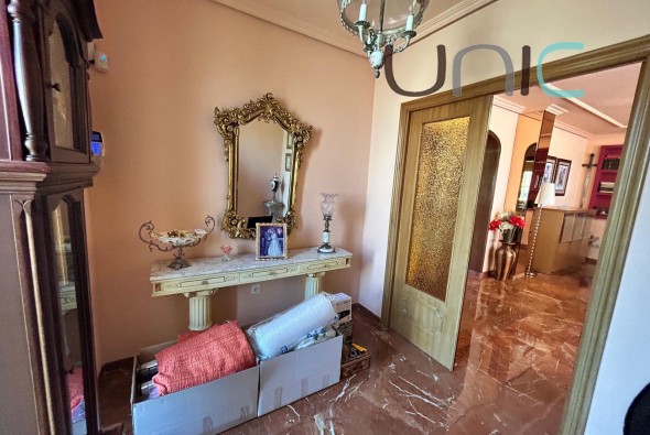 Resale - Villa - Benidorm