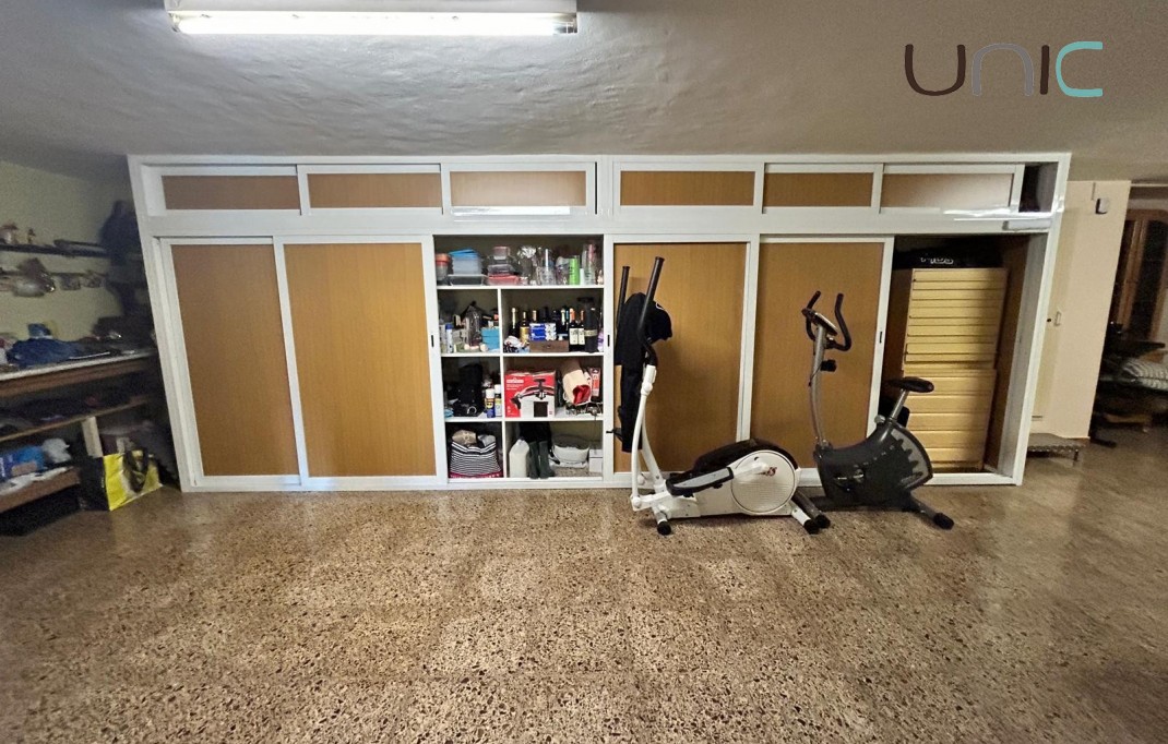 Resale - Villa - Benidorm