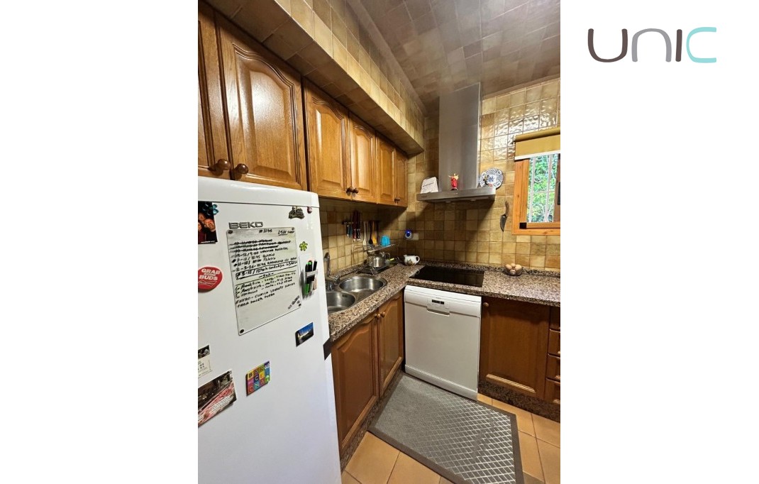 Resale - Villa - Benidorm