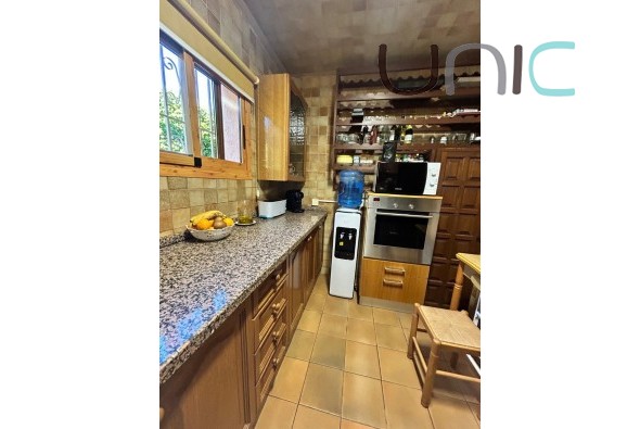 Resale - Villa - Benidorm