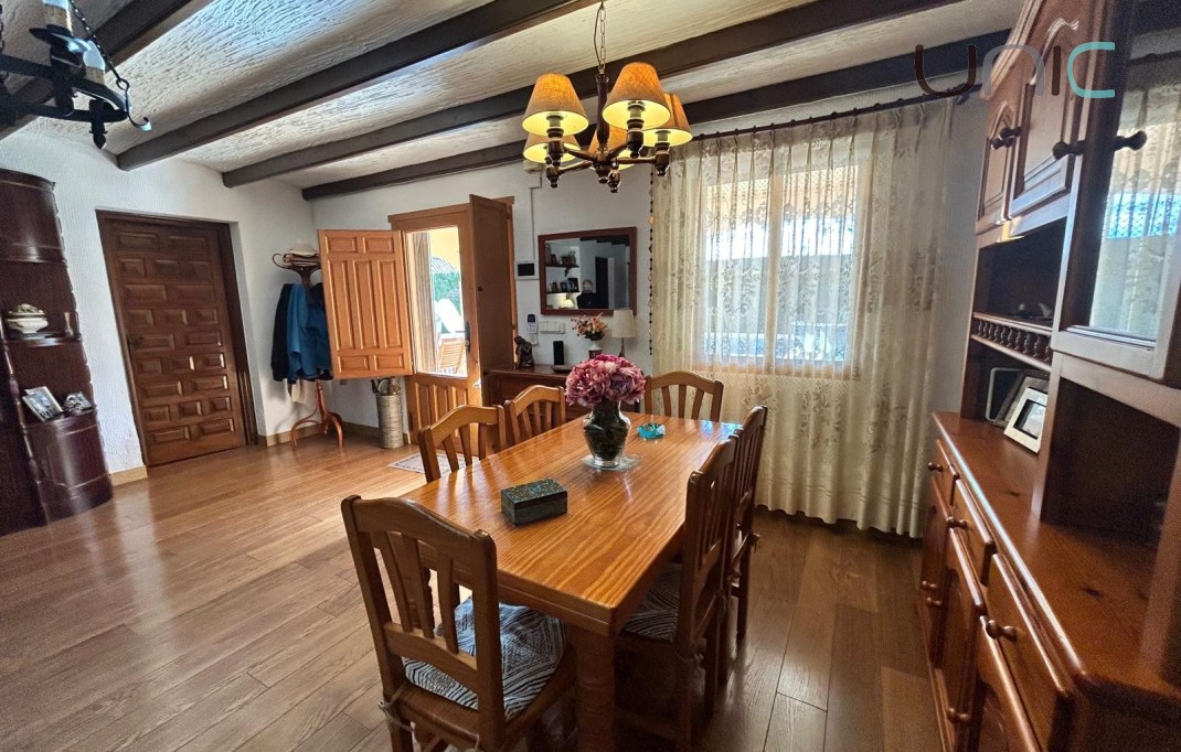 Resale - Villa - Benidorm