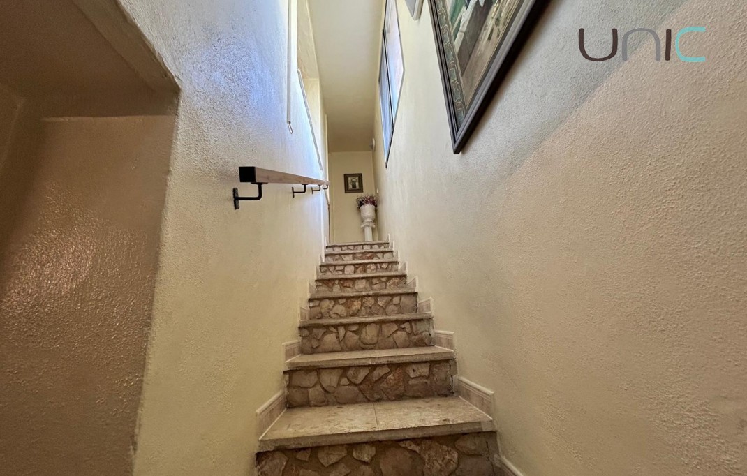 Resale - Villa - Benidorm