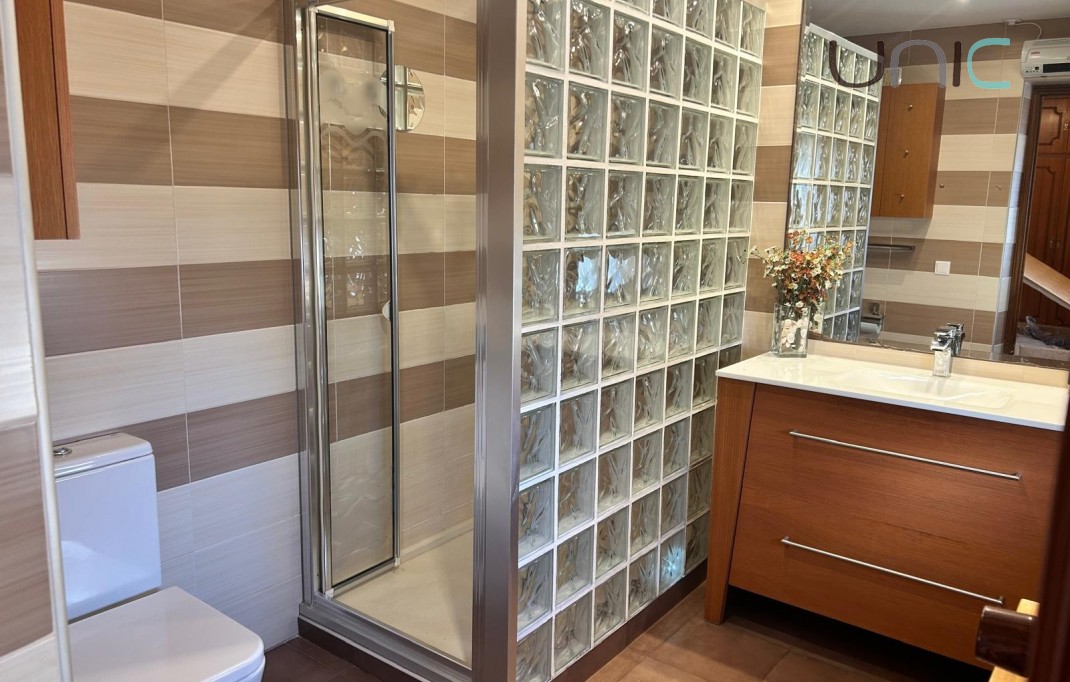 Resale - Villa - Benidorm