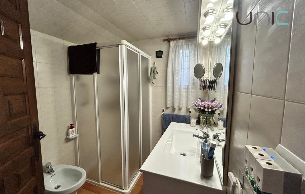 Resale - Villa - Benidorm