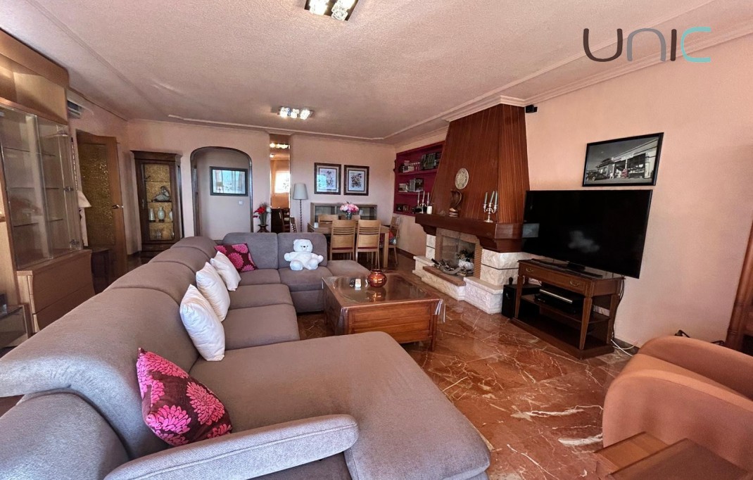 Resale - Villa - Benidorm