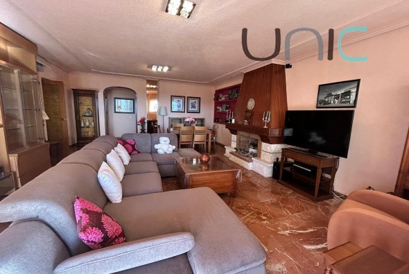 Resale - Villa - Benidorm