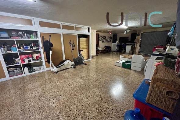 Resale - Villa - Benidorm