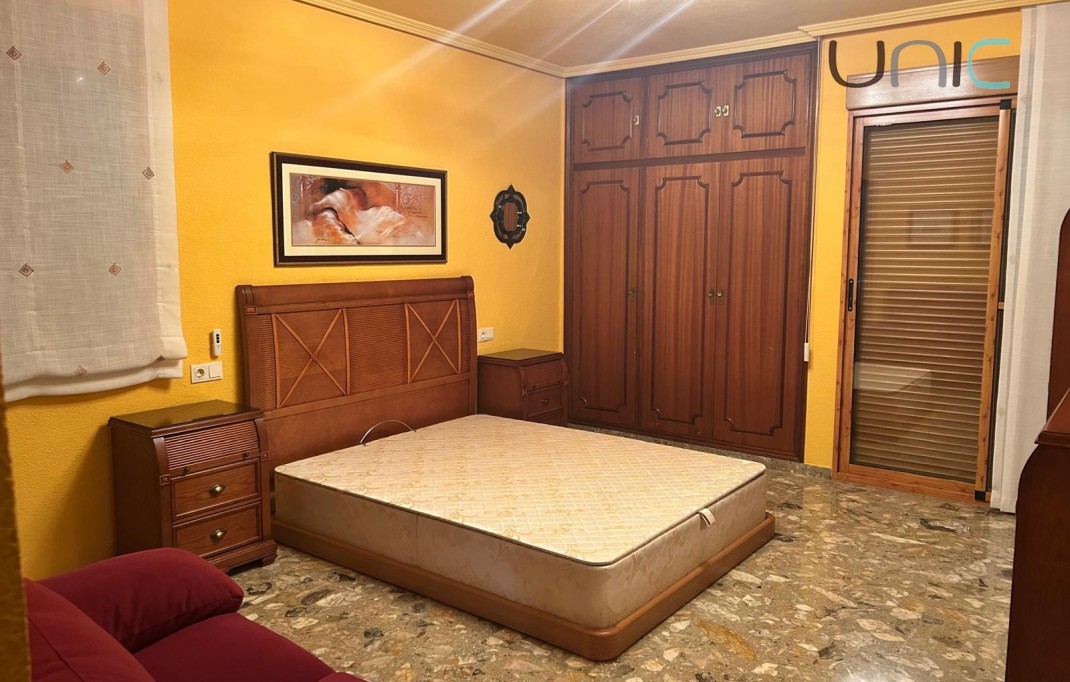 Resale - Villa - Benidorm