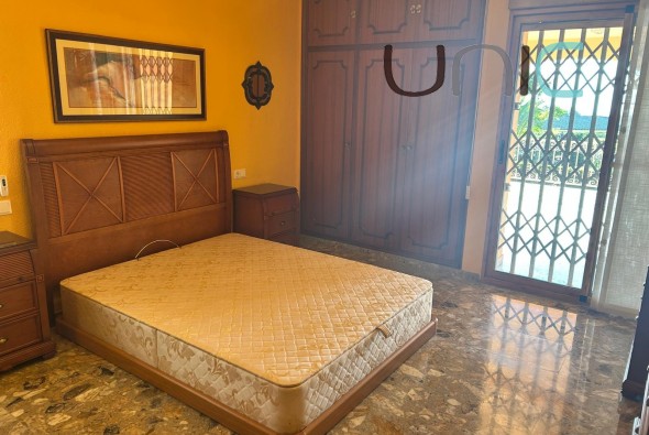 Resale - Villa - Benidorm