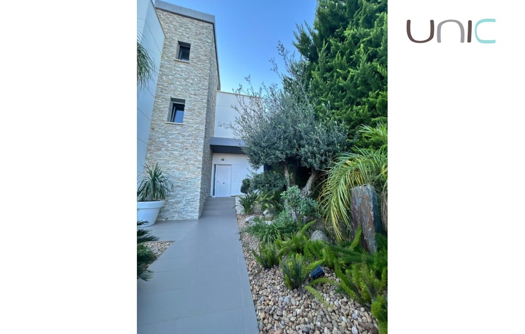 Sale - Villa - Albir