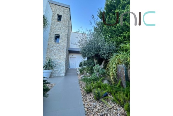 Sale - Villa - Albir