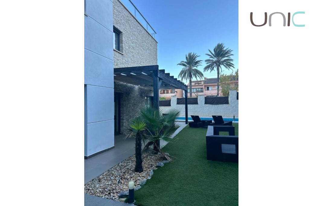 Sale - Villa - Albir