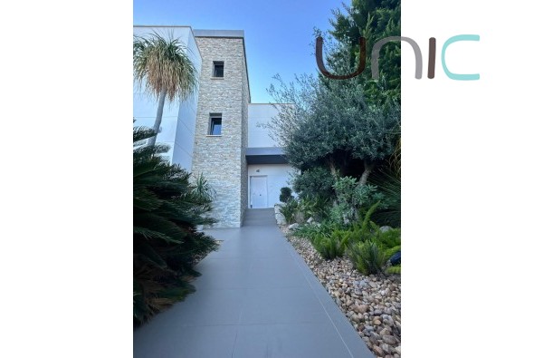 Sale - Villa - Albir