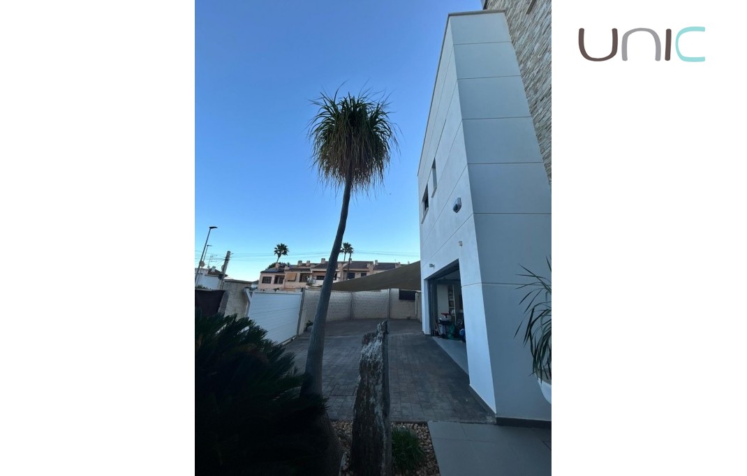 Sale - Villa - Albir