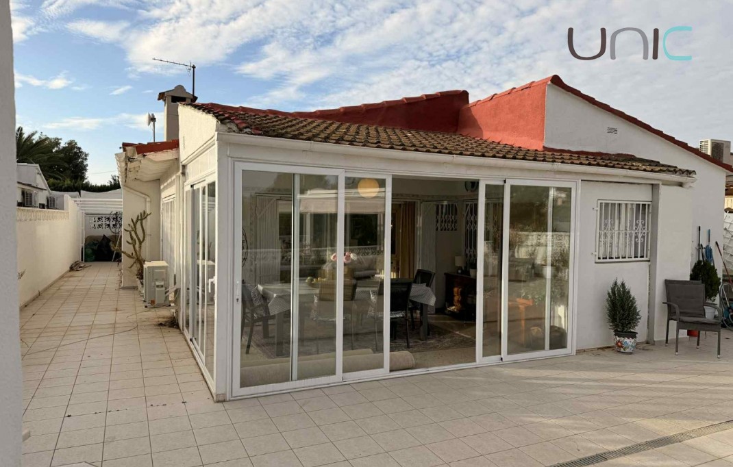 Resale - Villa - La Nucia