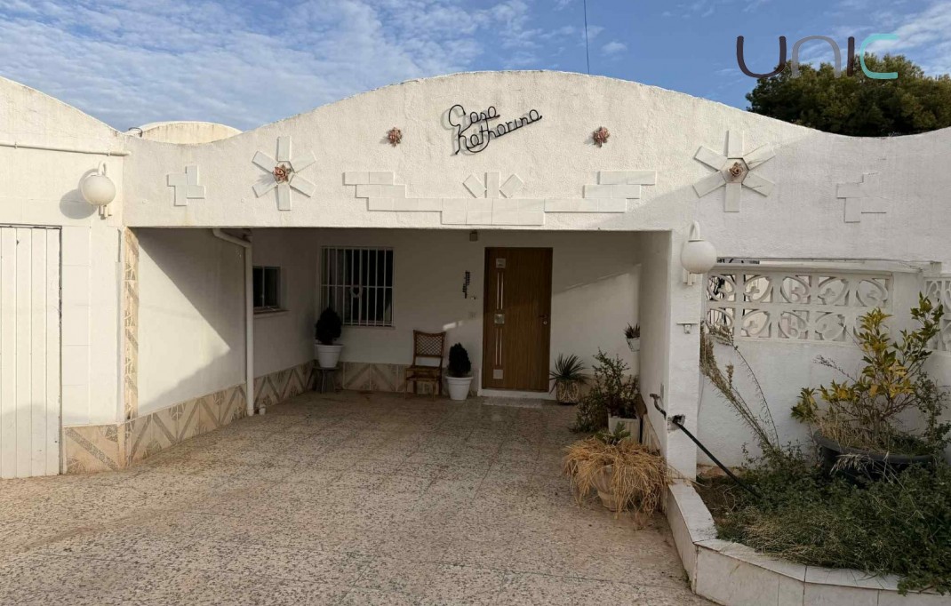 Resale - Villa - La Nucia