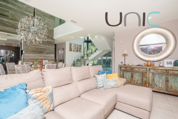 Resale - Villa - Albir