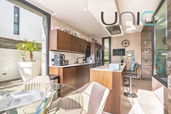 Resale - Villa - Albir