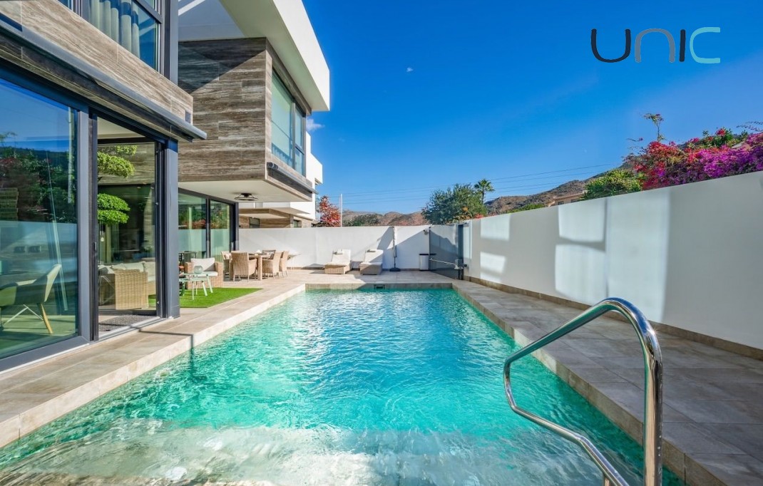 Resale - Villa - Albir