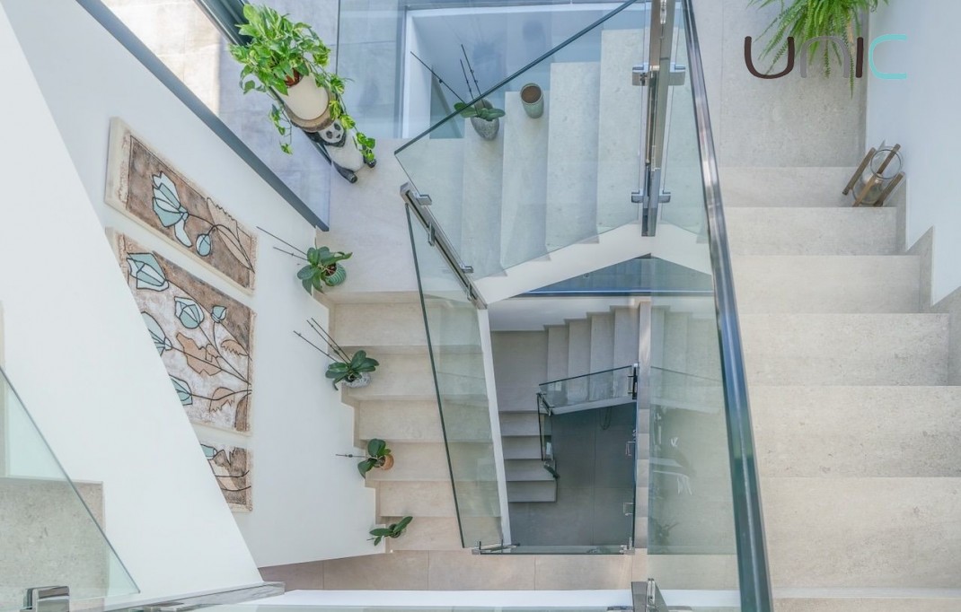 Resale - Villa - Albir