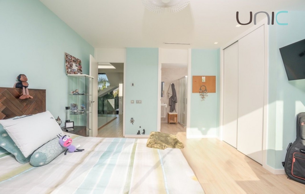 Resale - Villa - Albir