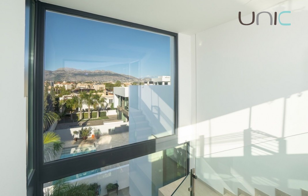 Resale - Villa - Albir