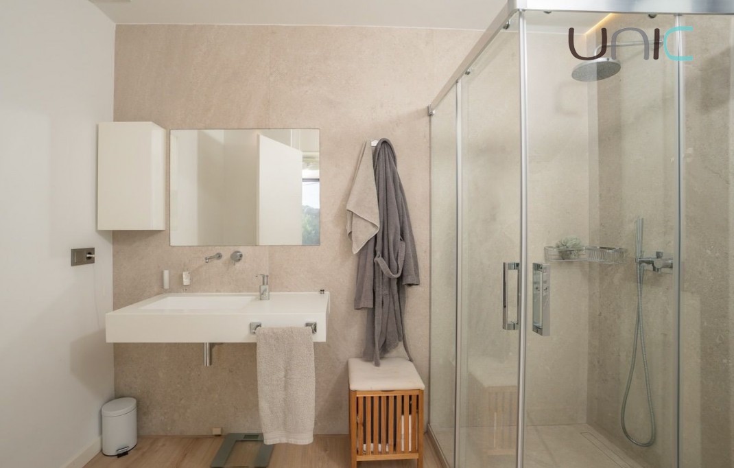 Resale - Villa - Albir