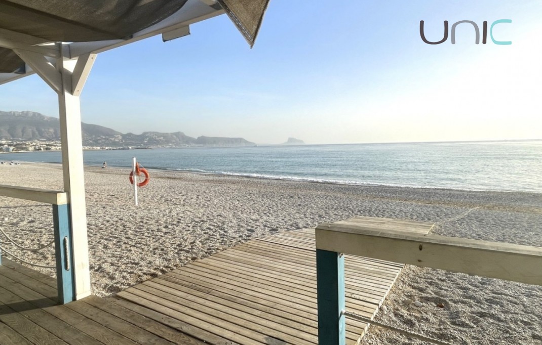 Resale - Villa - Albir