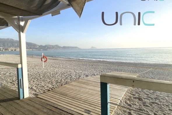 Resale - Villa - Albir