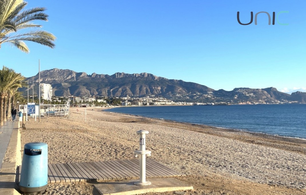 Resale - Villa - Albir