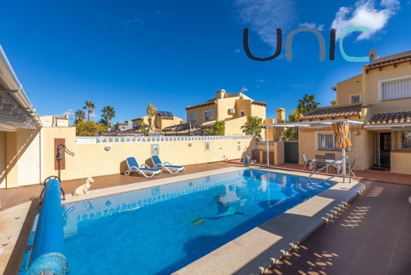 Sale - Villa - La Nucia