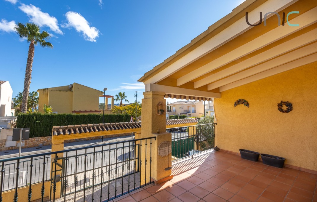 Resale - Villa - La Nucia - Coloma