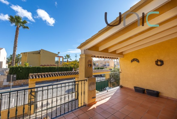 Resale - Villa - La Nucia - Coloma