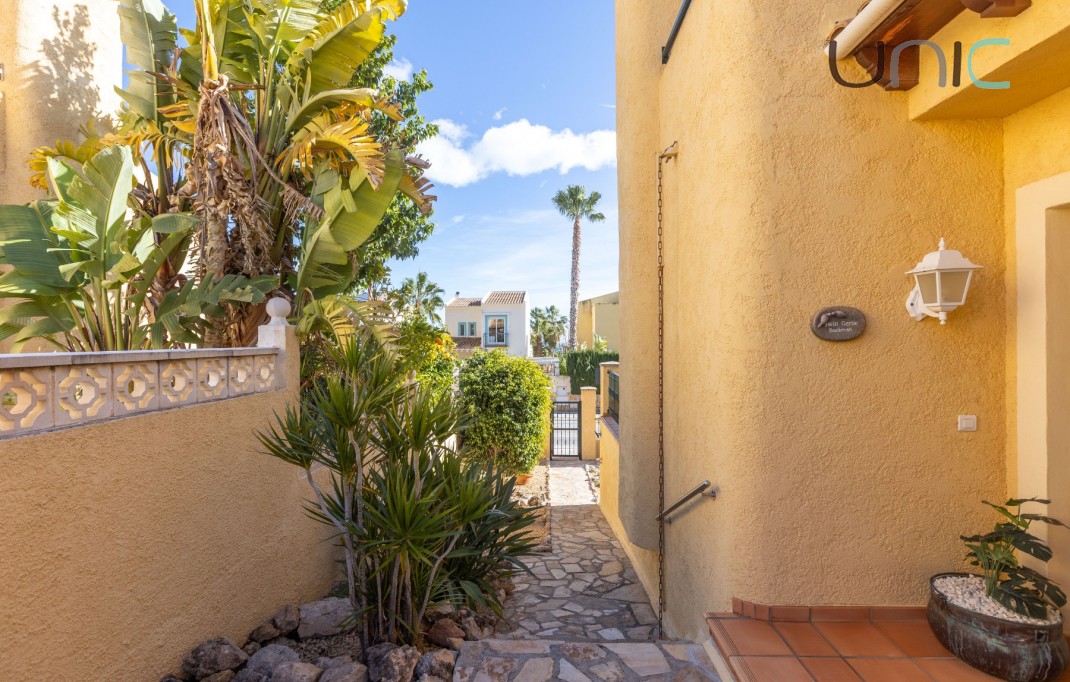 Resale - Villa - La Nucia - Coloma