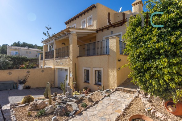 Resale - Villa - La Nucia - Coloma