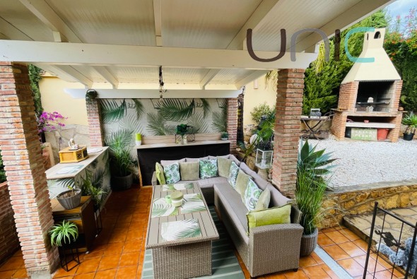 Sale - Villa - La Nucia