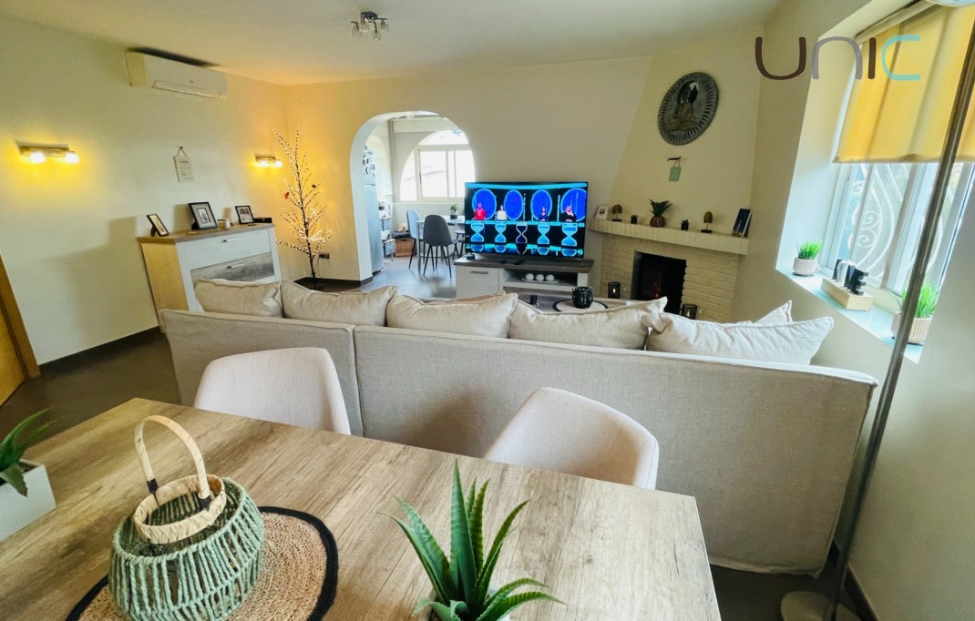 Sale - Villa - La Nucia