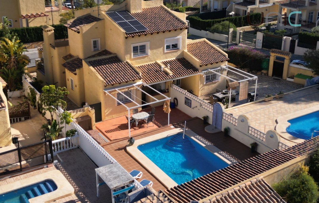 Verkoop - Villa - La Nucia - Coloma