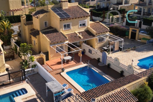 Sale - Villa - La Nucia