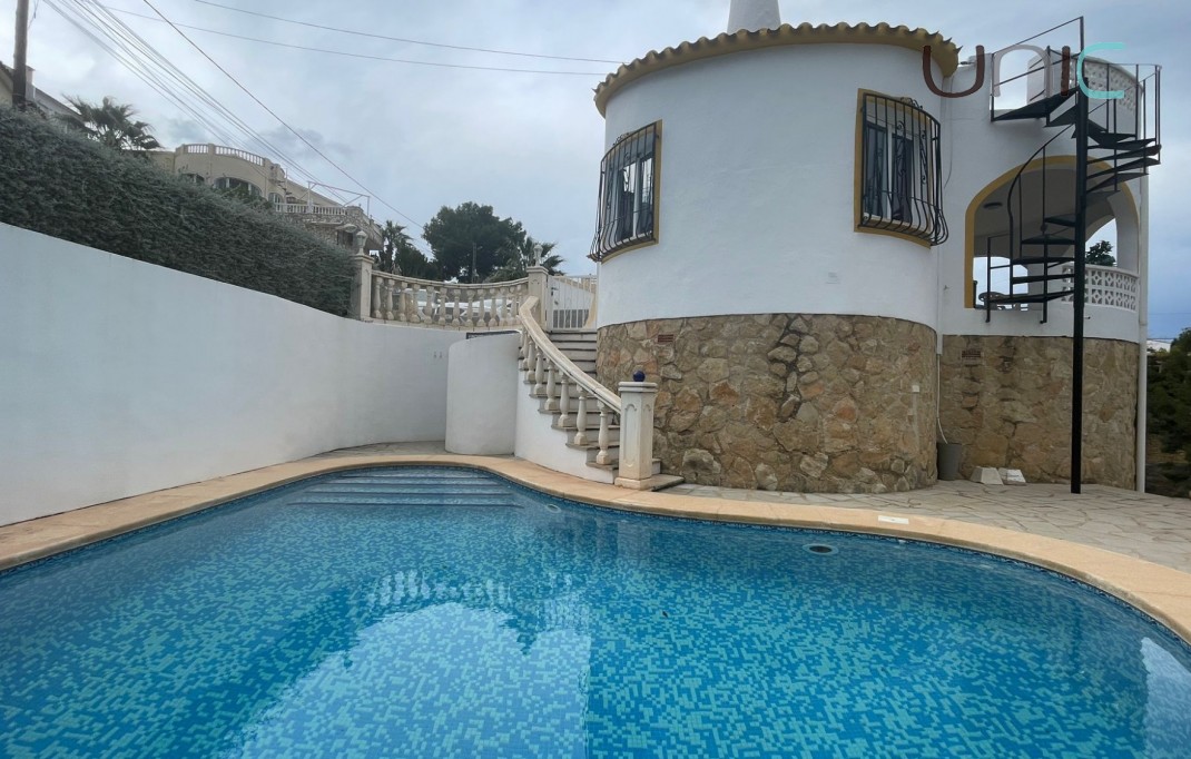 Resale - Villa - La Nucia