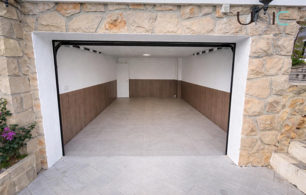 Resale - Villa - La Nucia