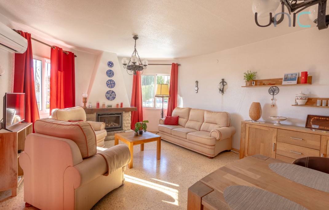 Resale - Villa - La Nucia