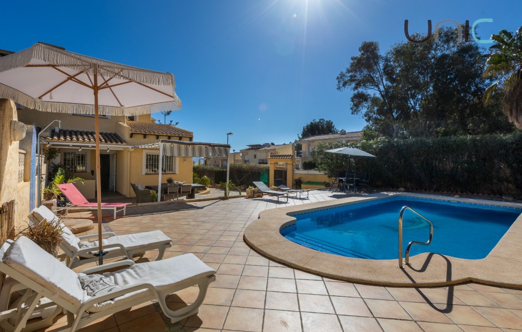 Sale - Villa - La Nucia