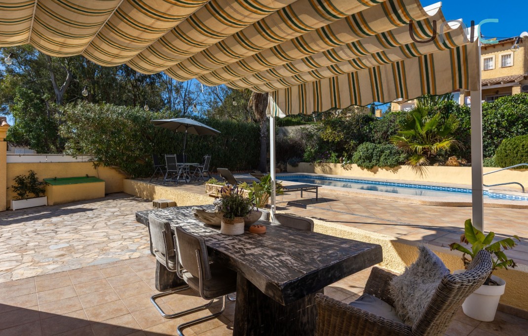 Sale - Villa - La Nucia