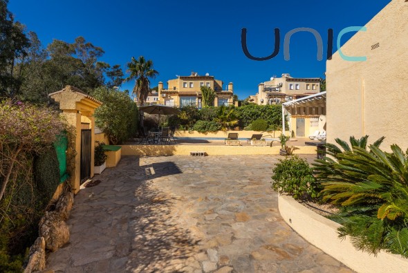 Sale - Villa - La Nucia