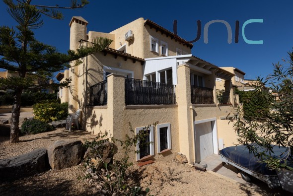 Sale - Villa - La Nucia