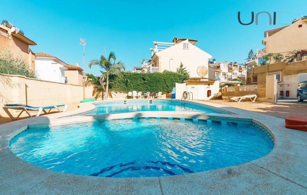 Resale - Villa - La Nucia