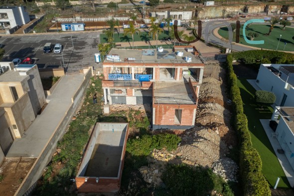 Resale - Villa - La Nucia