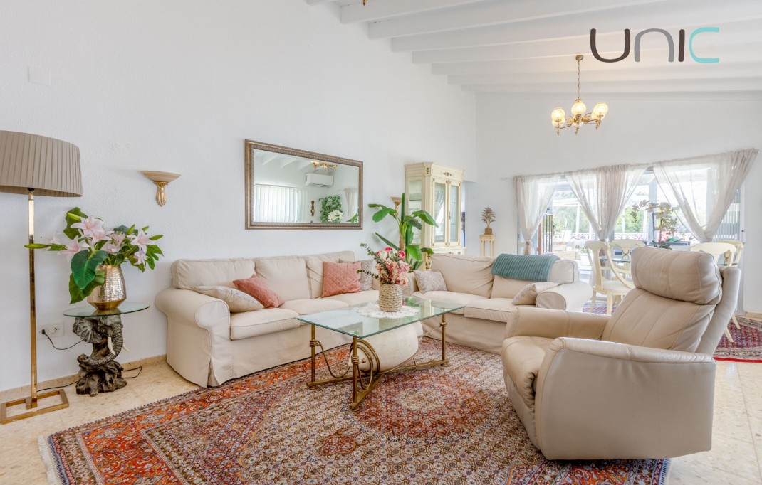 Resale - Villa - La Nucia